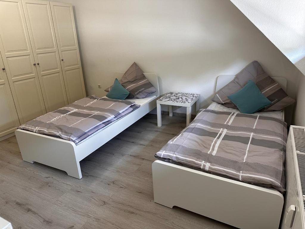 A&V Apartments Wunderschoene Rheinblick Wohnung Zum Entspannen Apt Ela Duisburg Luaran gambar
